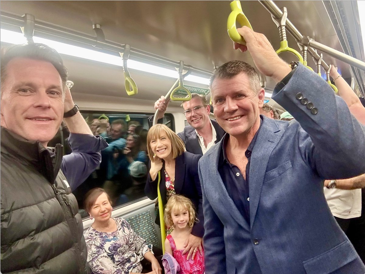 Chris Minns tweet media