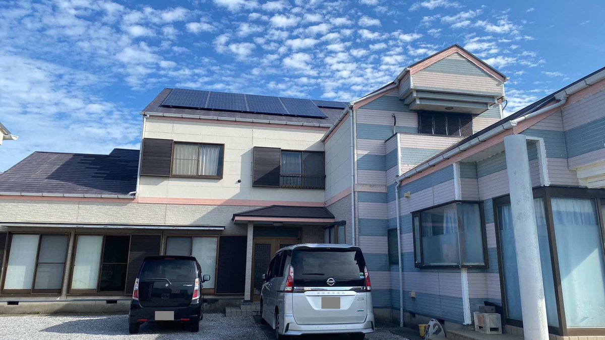 sumikae_design's tweet photo. 【速報📰】
テレビ朝日「中居正広の土曜日な会」で弊社パートナーの取扱物件が紹介されました🎖️

海まで歩いて3分の魅力的な物件です🌊

スタジオからは「5〜6千万するんじゃないの？」と声が上がっていましたが、実は驚きの〇〇万なんです‼️

【気になる販売価格は⇩】
https://t.co/h9FwTzh7NO

#土曜日な会 
#中居正広