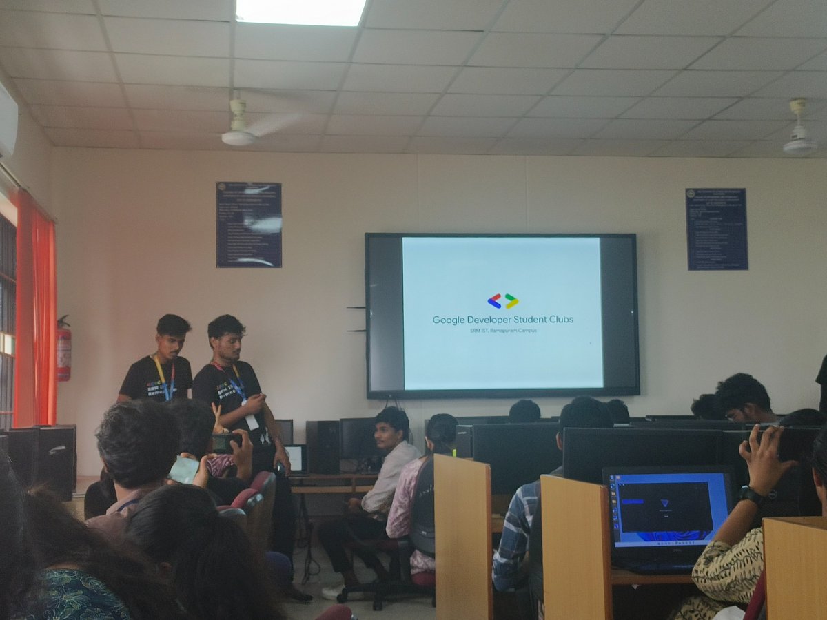 rohith_recurred's tweet image. HERE AT STEALTHCRAFT!🎉 @gdscsrmrmp