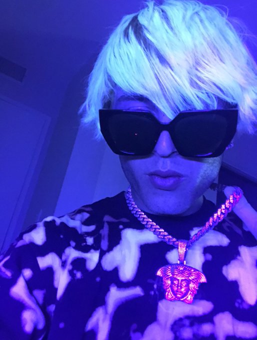 Me and Mazzi cooking up  https://t.co/VEb3G4cElz  #migo #producer #xannyphantom #Exquisite #lossless<a href="/tag/migo"class="tags">#migo</a><a href="/tag/producer"class="tags"><span>#producer</span></a><a href="/tag/studio"class="tags"><span>#studio</span></a><a href="/tag/hotel"class="tags"><span>#hotel</span></a><a href="/tag/records"class="tags"><span>#records</span></a><a href="/tag/exquisite"class="tags"><span>#exquisite</span></a><a href="/tag/drippyvanscro"class="tags"><span>#drippyvanscro</span></a>