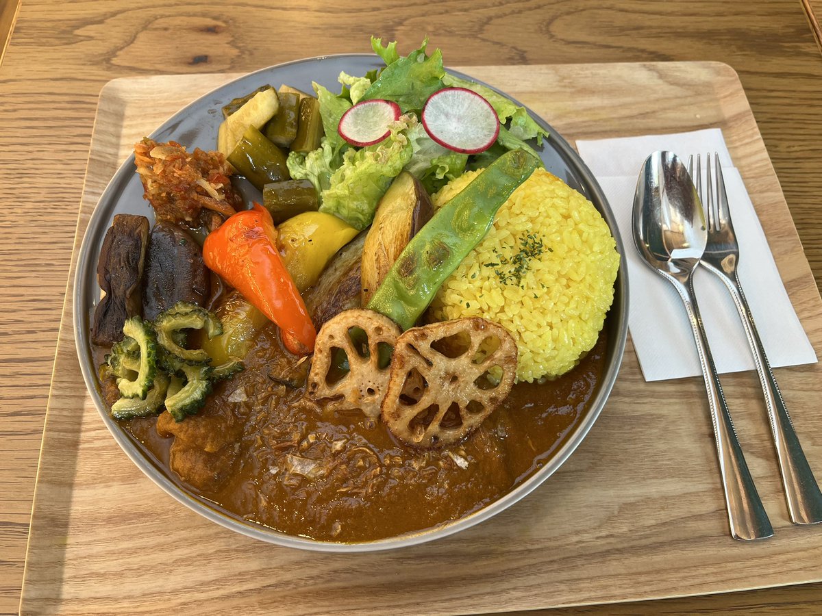 t_ka_30182's tweet photo. 【#ちぬうみ丼スタンプラリー 】
先日チャレンジしたのは、#SONCAFE さんの #泉州野菜カレー 👍
その名の通り、色とりどりの野菜と、まろやかな味わいのカレールーが絶妙にマッチしていて、すごく食べやすく美味しかったです‼️
ごちそうさまでした😋
#泉佐野市 https://t.co/trCkX0Sv3d