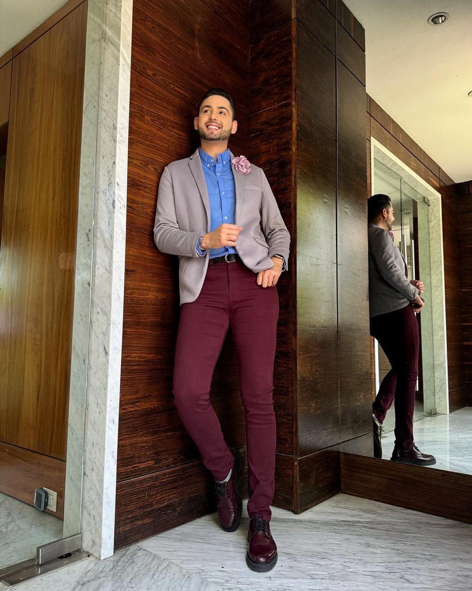 marioluna31's tweet photo. Nunca apartes a Dios de tu vida, así tengas mil problemas. ✨🤍✝️
.
.
.
.
Mi look de hoy:
🩶Camisa y pantalón @elasturianomty 
🩶Pin de flor @lafolklorika 
.
.
.
.
#Dios #diosesamor #MarioLuna #tgif #viernes #menstyle #stylefashion #style #ootdfashion #ootdmenstyle #parati https://t.co/6rLeKMZFtJ