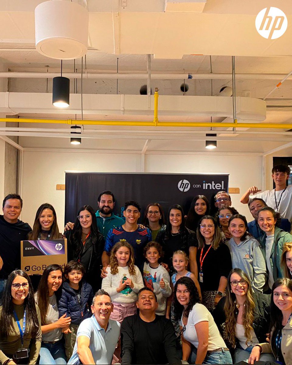 HP Colombia tweet media