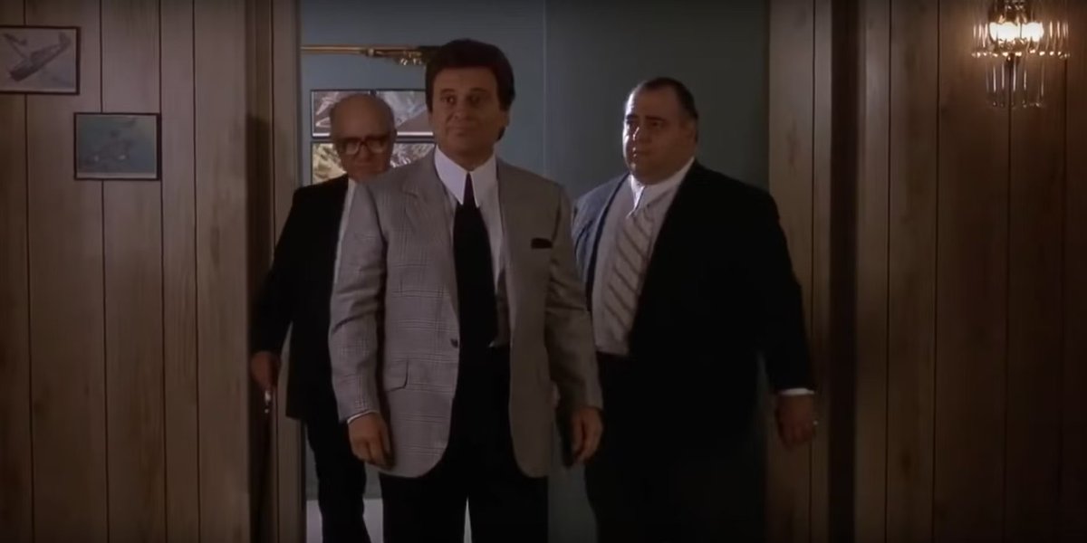 JD Vance walking into Mar-A-Lago this weekend.