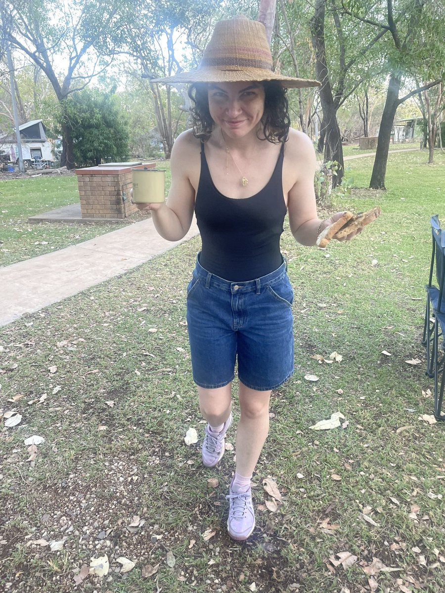 manthajane____'s tweet image. I’ll be c-ing u in the nt