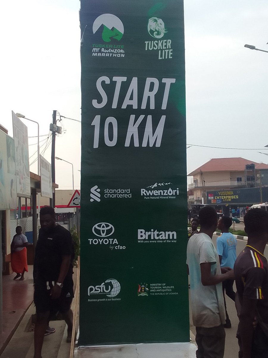 JokaProducer's tweet photo. Rwenzori road in Kasese Municipality was the starting Point of 21KM and 10KM
#TuskerLi https://t.co/1ICXIn542M