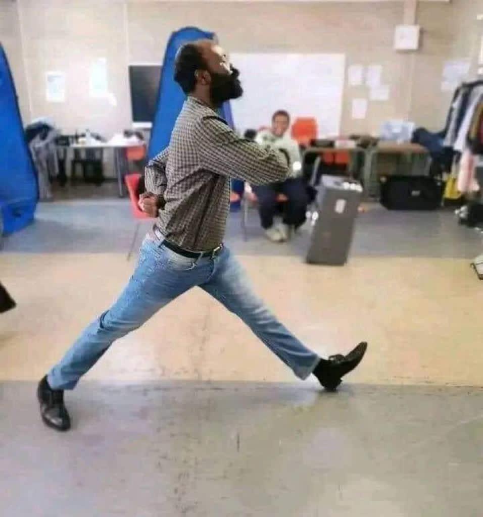 Ubu tuvugana ndi kujya uri KISS FM gusimbura isheja 😂