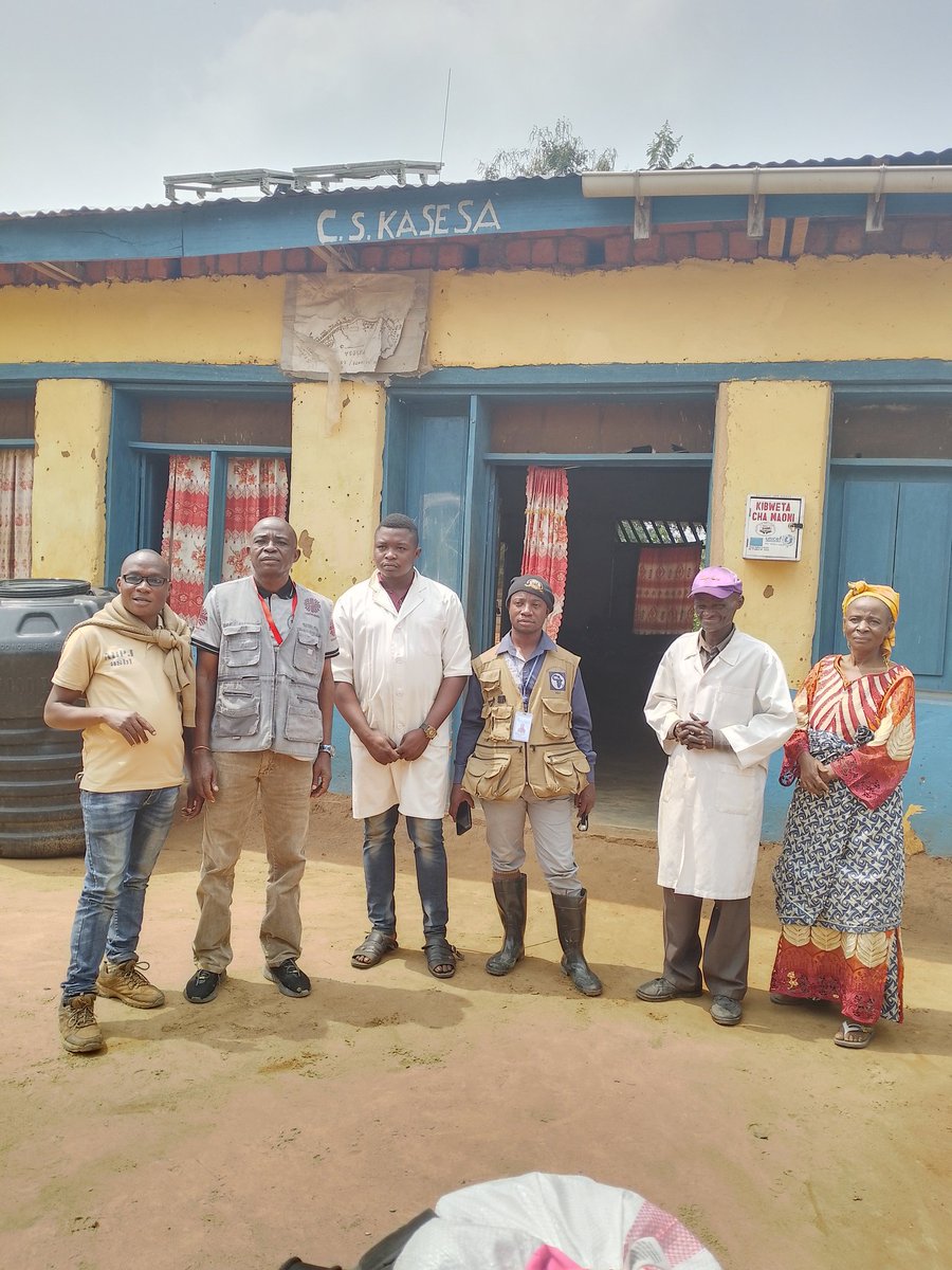Isaacgerm13's tweet photo. L'humanité, l'impartialité, l'indépendance et la neutralité sont nos principes pour servir de millions des perss affectées par les conflits armés et les catastrophes naturelles à l'Est de mon pays la RDC Congo.
u
Une ERM à Kabambare -MANIEMA où les pop mènent une vie de précarité https://t.co/IxI08hAXet
