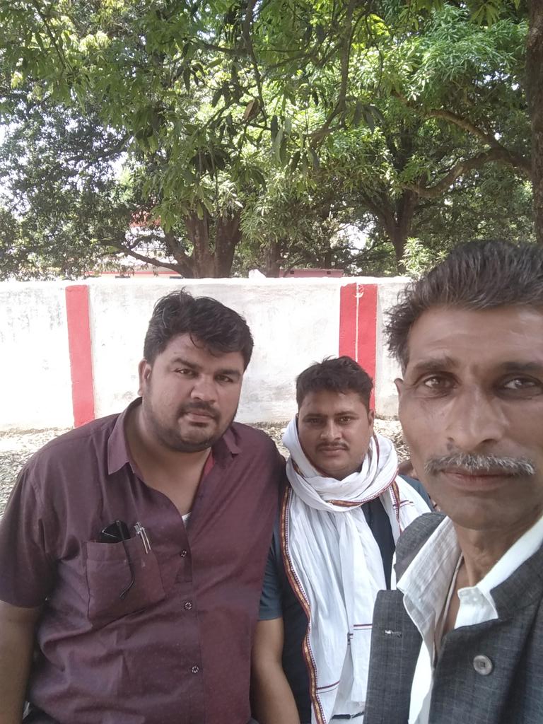 भारत का संविधान सर्वोच्च है इसको तओङ मङओर करना उचित नहीं देश की व्यवस्था बनाये रखने के लिये रोजगार नोकरी स्कूल स्वास्थ पर विशेष ध्यान देने की जरुरत है