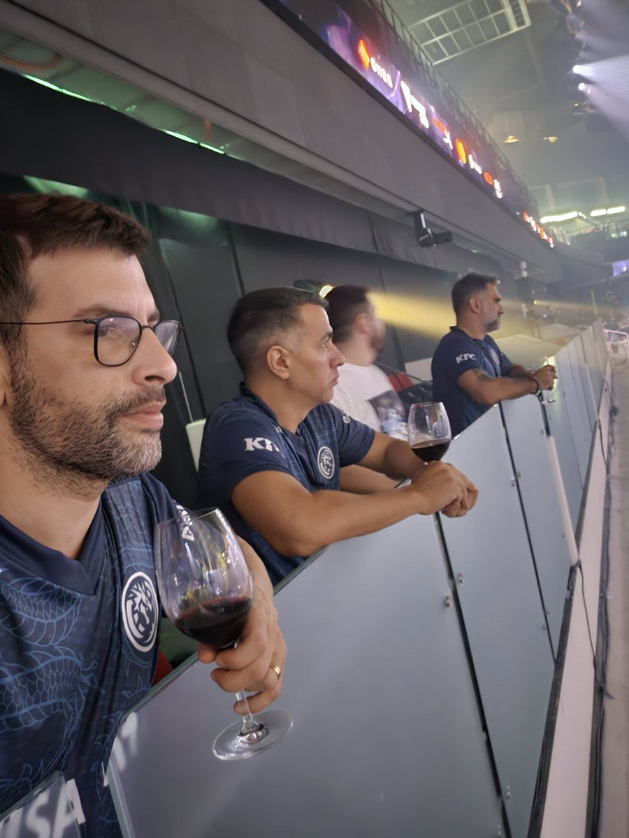 Gente de bien!!! <a href="/FerMagoDiez/">Fernando Diez</a> <a href="/ggernetti/">Guido Gernetti</a> <a href="/Nachuss/">Ignacio Peleretegui</a>