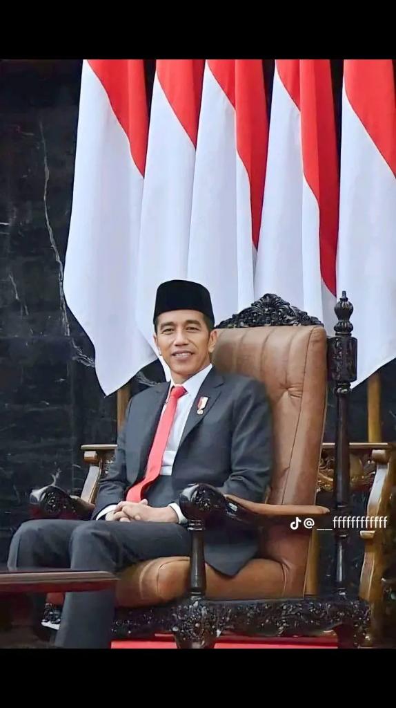 Doa dr seluruh rakyat indonesia yg waras dan cinta tanah air untuk pak <a href="/jokowi/">Joko Widodo</a>  🤗

Presiden yg berjuang utk kesejahteraan dan kemajuan bangsa mnhadapi mafia dr dlm dan luar negeri 🔥

Sehat dan mulia selalu pak <a href="/jokowi/">Joko Widodo</a>  🇮🇩

#KamiBersamaJokowi