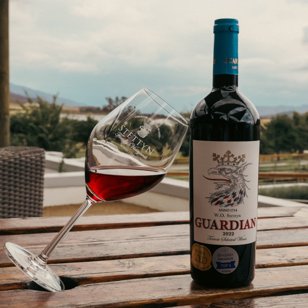 Discover the robust flavors of our Guardian. 
 
Sip Now: stettyncellar.co.za/shop/guardian-… 
 
** Available to SWAC Members Only** 
 
Not a member? Sign up for FREE:  stettyncellar.co.za/wine-club/ 
 
#Guardian #SettynFamilyVineyards #WinePairing #StettynWines