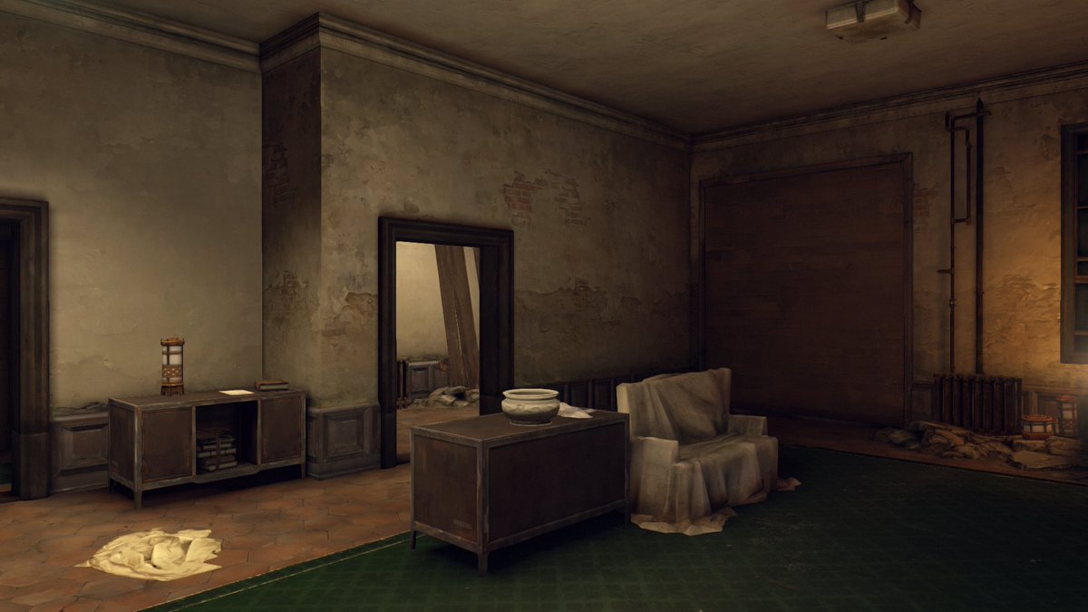 JustinAndyReeve's tweet photo. Dishonored has beautiful boxes. https://t.co/WK5U6ZIyj7