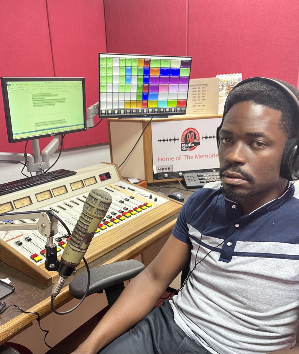 ddunguh's tweet photo. @RadioOneFM90 #HealthNet Dr Ezra Nnunda of @UgandaPhysician discussing current issues in health particularly Diabetes. Tune in FM90 https://t.co/ATForGVSpc