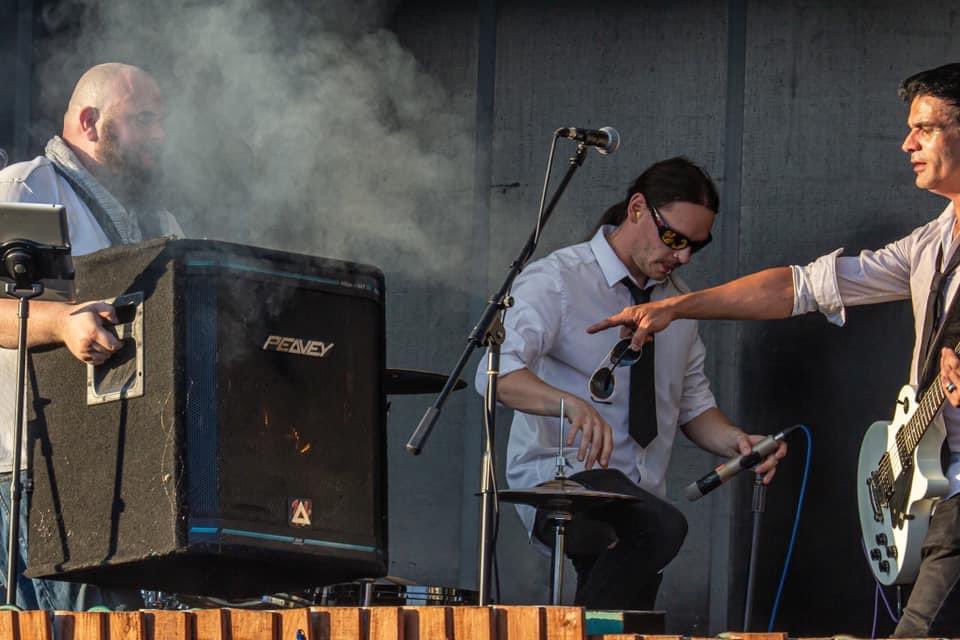 Been five years since the speaker caught fire onstage- fingers crossed for no repeats this year! 😂