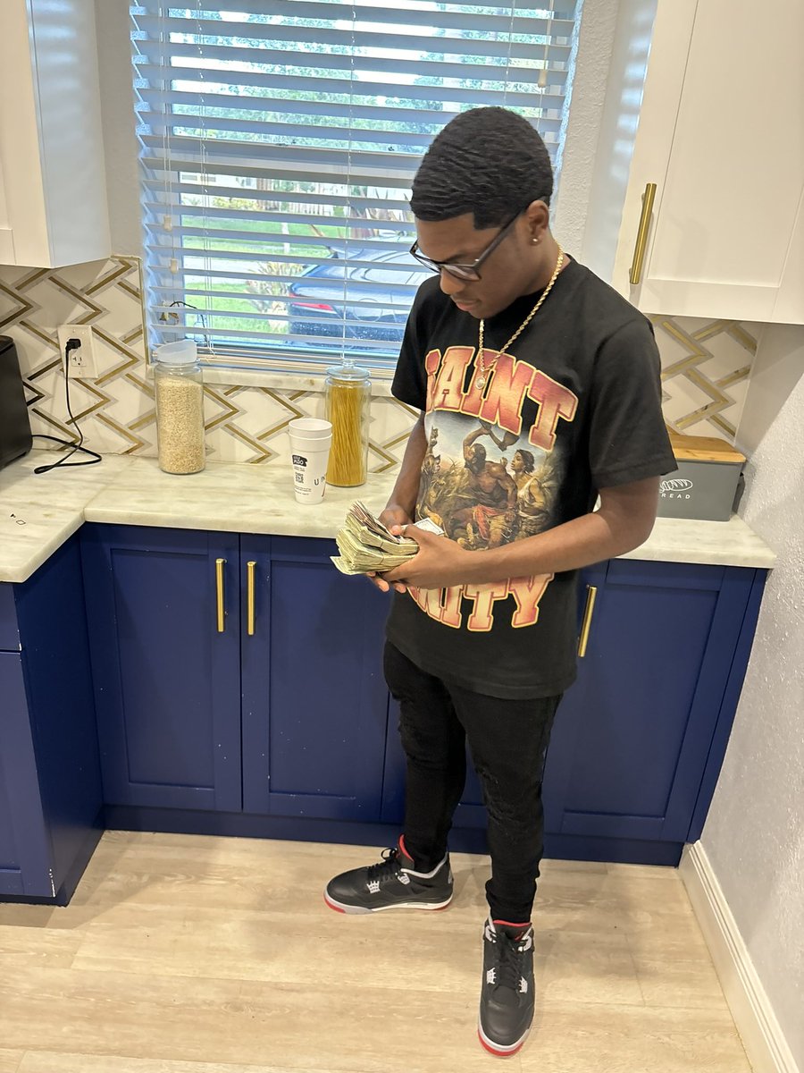 lilromee1 tweet picture