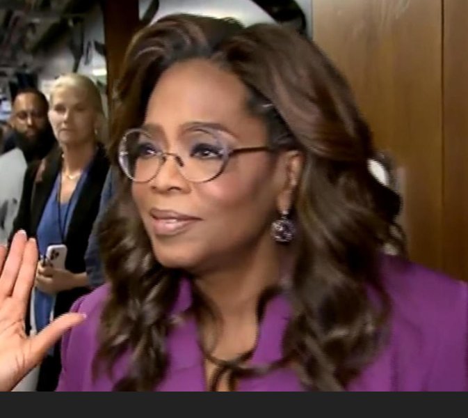 Faefreund's tweet photo. Hey, Oprah, according to the way the woke think, isn't that hair culture appropriation?????? https://t.co/TvLrdgn3Zz