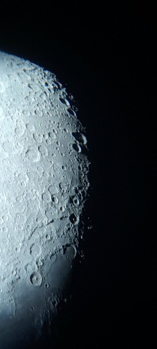 Josep_Trigo's tweet photo. TONIGHT MINERAL #MOON with some amazing features imaged using the #LX200 at #MontsenyObservatory, #Catalonia. 1) Overall view, 2) Region of giant #RupesAltai fracture with crater #Piccolomini,
3) Large Maria (#Serenitatis, Tranquillitatis, etc), and 4) #Appenninus & Caucasus Mons https://t.co/KYk9hAYYAV