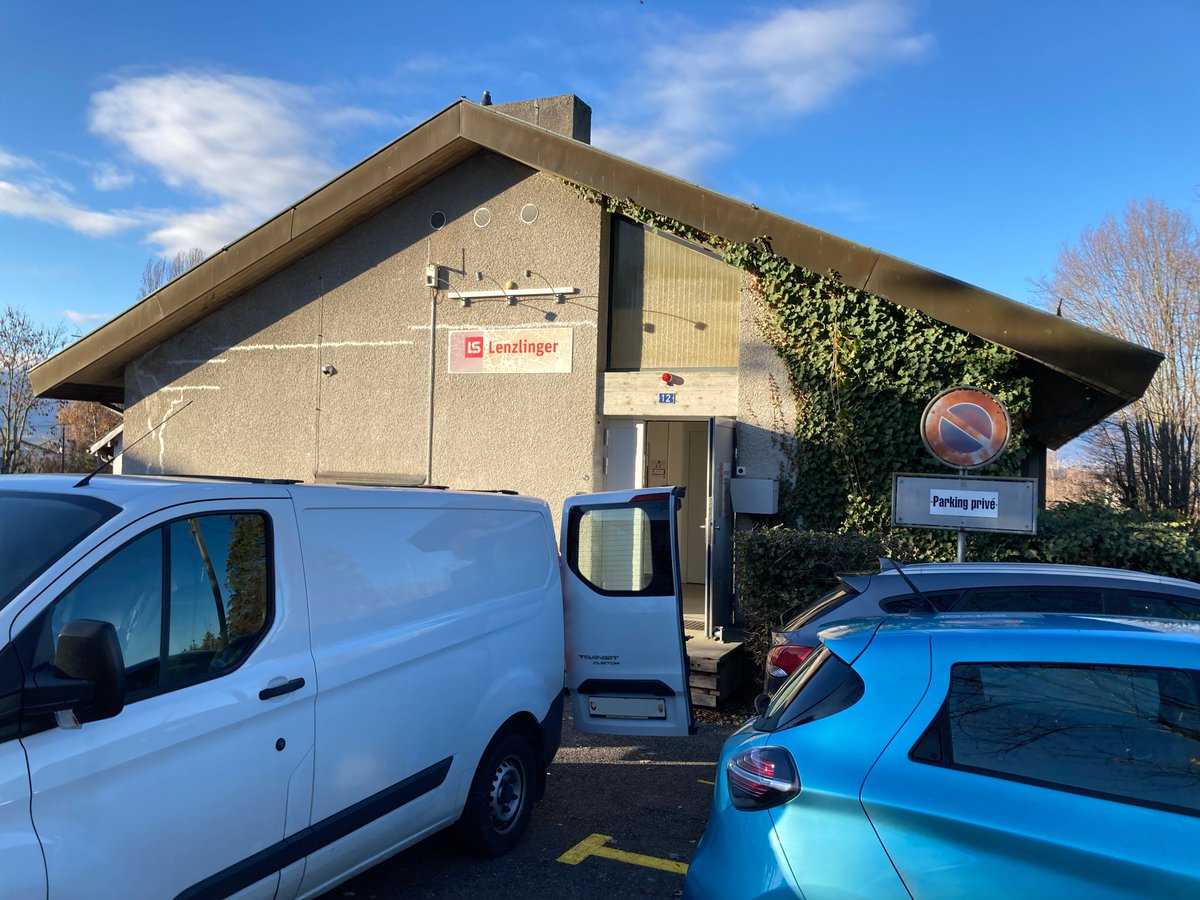 init7's tweet image. Bereit für ⚡️blitzschnelle Verbindungen?  
Prêt pour des connexions ultra-rapides ⚡️ ?

Unsere neuen #PoPs sind live!

- 680BNX #bernex
- 680PLA #vessy
- 650LYS #lyss

Alle geplanten und aktiven PoPs findet ihr unter ftth.init7.net.