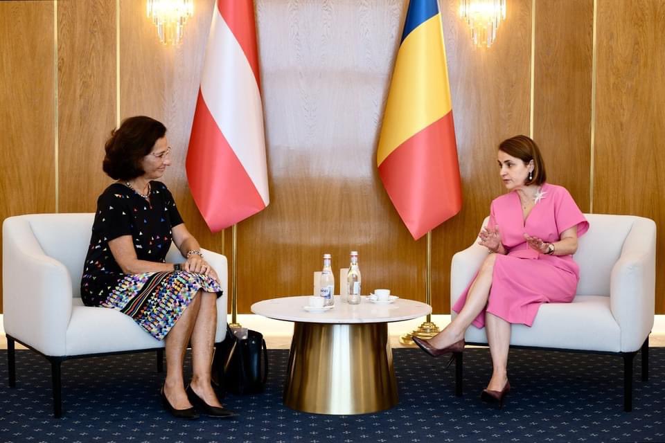 A great honour and privilege to present the copy of my credentials to HE Foreign Minister Luminița Odobescu. Thank you for the honor and pleasure of friendly and substantial talks about our bilateral relations, your lovely country, the region and geopolitics!