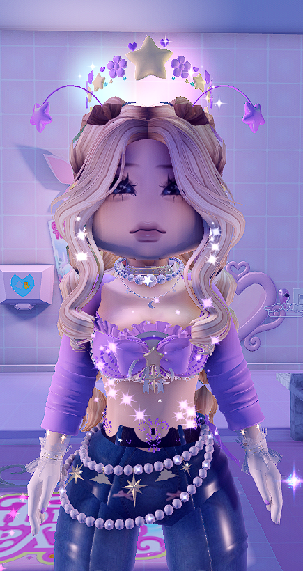 cwutiestars's tweet photo. Kind of obsessed with this fit ngl

#royalehighoutfit https://t.co/8v8KVDAHeL