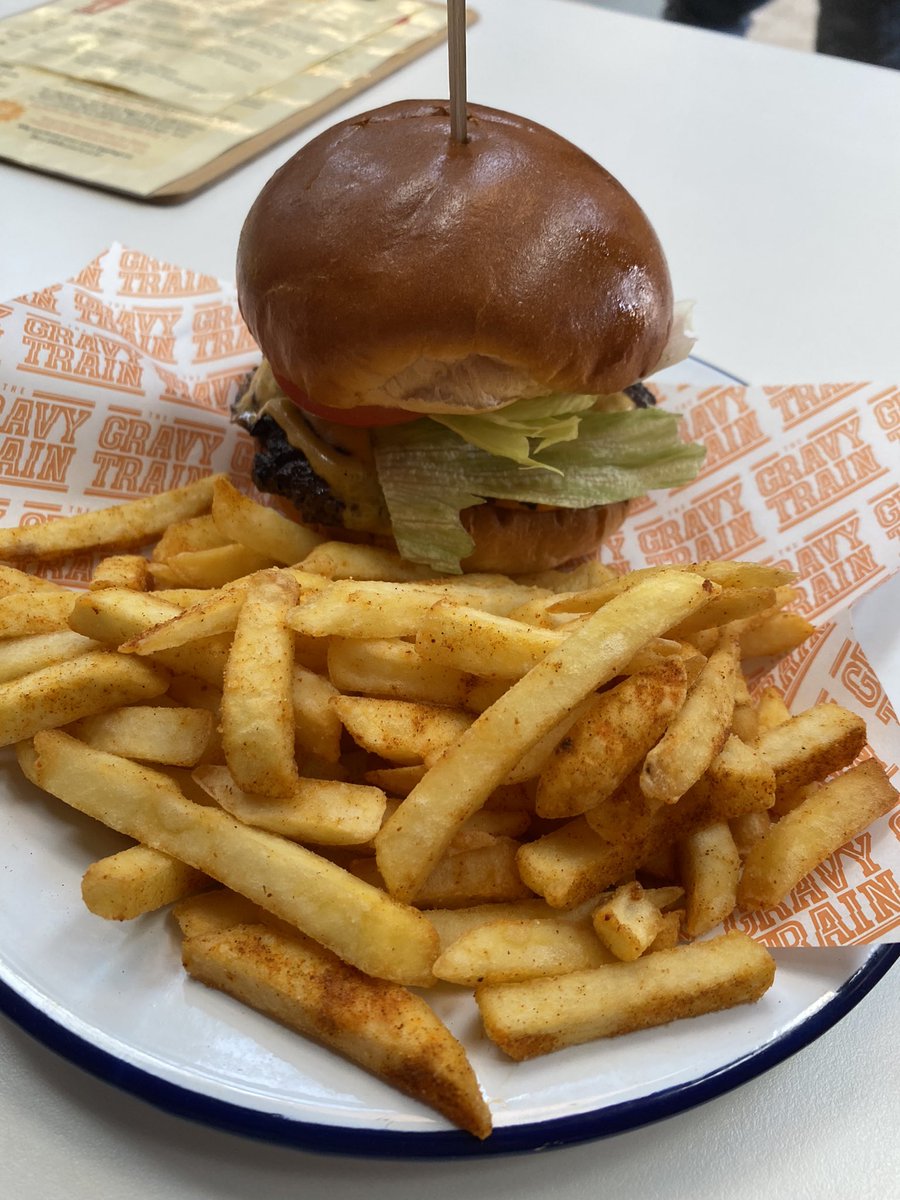 Tom 🦉 tweet media