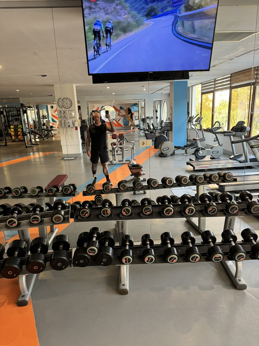 MarkKelly5508's tweet photo. Even though I am on holiday I have been training in the gym ready for the upcoming challenge, on the 21st Sept!

A £5000 🎯 for @UHDBTrust (NHS Amputation centre in Derby Royal hospital), @Blesma  (.. Please #donate on @justgiving and RT https://t.co/6hmJbTf3gf

#Amputee #Blesma https://t.co/FebHiEmGY1