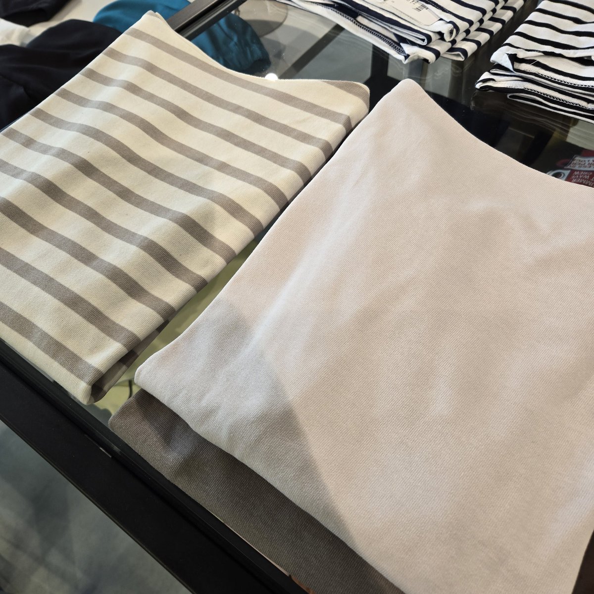 ナルの人気カットソー入荷