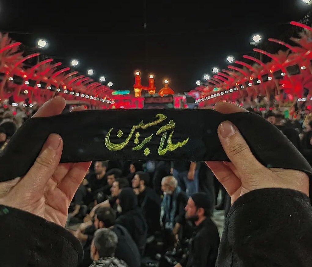 به جز حسین و راه حسین؛
هیچ دارویی تسکین بخش قلب نیست:)))!
#مکتب_حسینی 
#حب_الحسین_یجمعنا