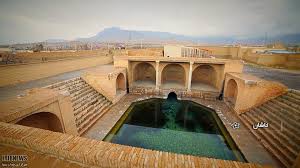 abedinzade2's tweet photo. سرپرست اداره میراث‌ فرهنگی، گردشگری و صنایع‌ دستی کاشان گفت: دلایل کاهش دبی آب چشمه سلیمانیه که باغ فین #کاشان را مشروب می‌کند در حال بررسی است و نتایج آن به‌زودی مشخص می‌شود. 
تنها دلیل ممکن، فعالیت شرکت تولیدی معدنی #نیاسر است.
#تخریب_محیط‌زیست 
#منفعت‌طلبان https://t.co/0lW2g7X6fY