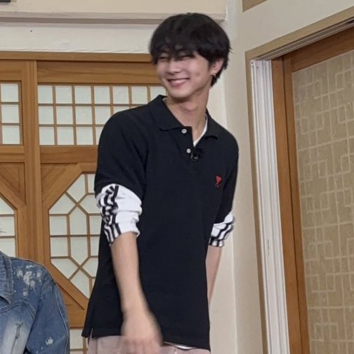 PIC0209's tweet photo. HIS BEAUTIFUL SMILE?! #JUNGWON https://t.co/IxHjWY38MO