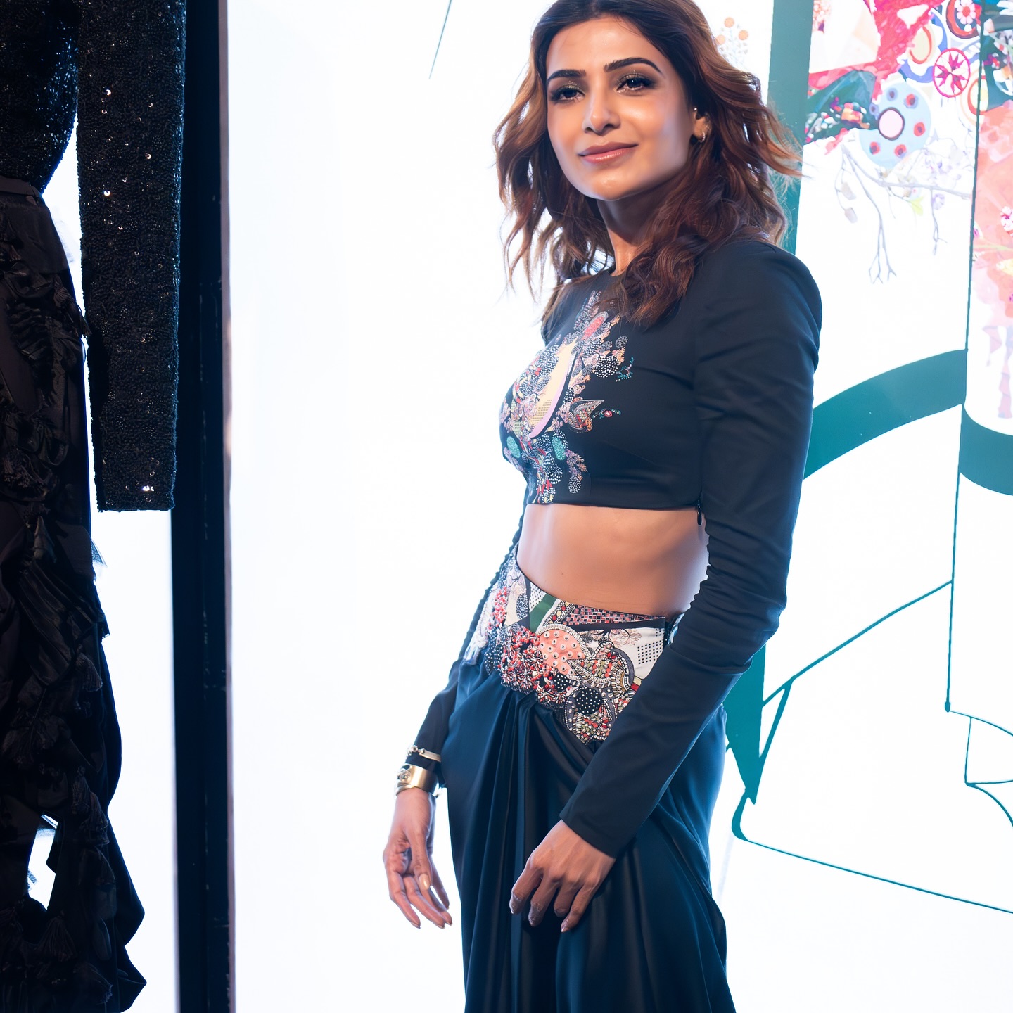 GVuzbYCaAAAJSRy?format=jpg&name=large