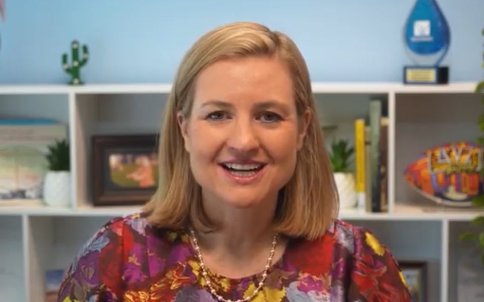 Phoenix Mayor Kate Gallego kicked off the 8th Annual Global Chamber Women in Global Leadership PHX with an inspiring update. Watch at the link below. Thank you Mayor Gallego. app.box.com/s/ntsw0wq4dur2…