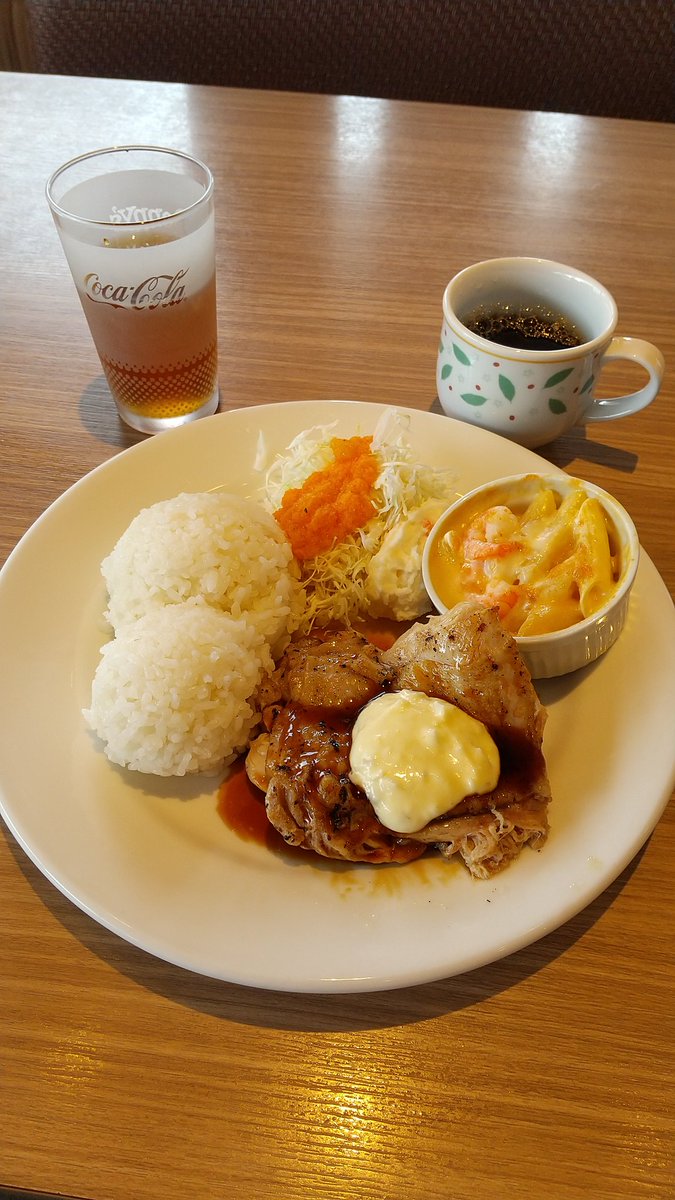 kenmukaiguitar's tweet image. デニーズのランチ
ご飯大盛り
#デニーズランチ