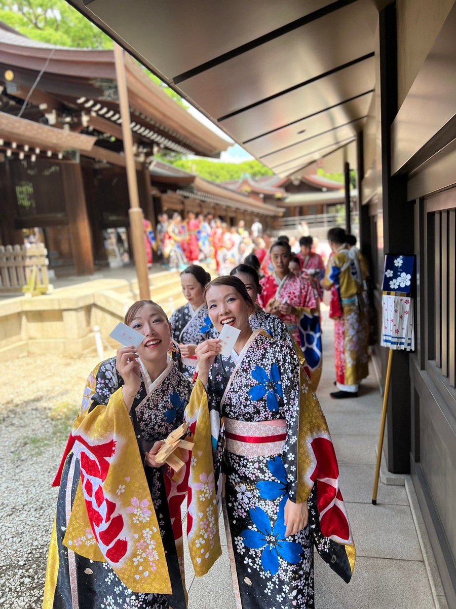 maru_cham125's tweet photo. 5年振りのスーパーよさこい🍧👘✺⋆*
奉納演舞出来る幸せ🍀
今日の最後はNHKストリート🚚❥❥❥
途中お友達を見かけて、久しぶりだったからお友達の方向きたかったのに振り的に向けず😭
手だけ振ってみたら、その後めっちゃ笑って盛り上がってくれてた✨ありがとう💗 https://t.co/vdNebLRSfW