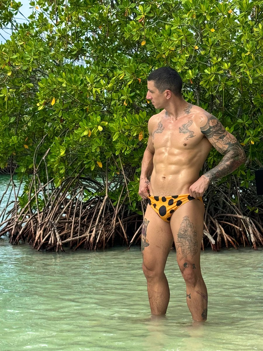 Some of the Bts from yesterdays photoshoot
