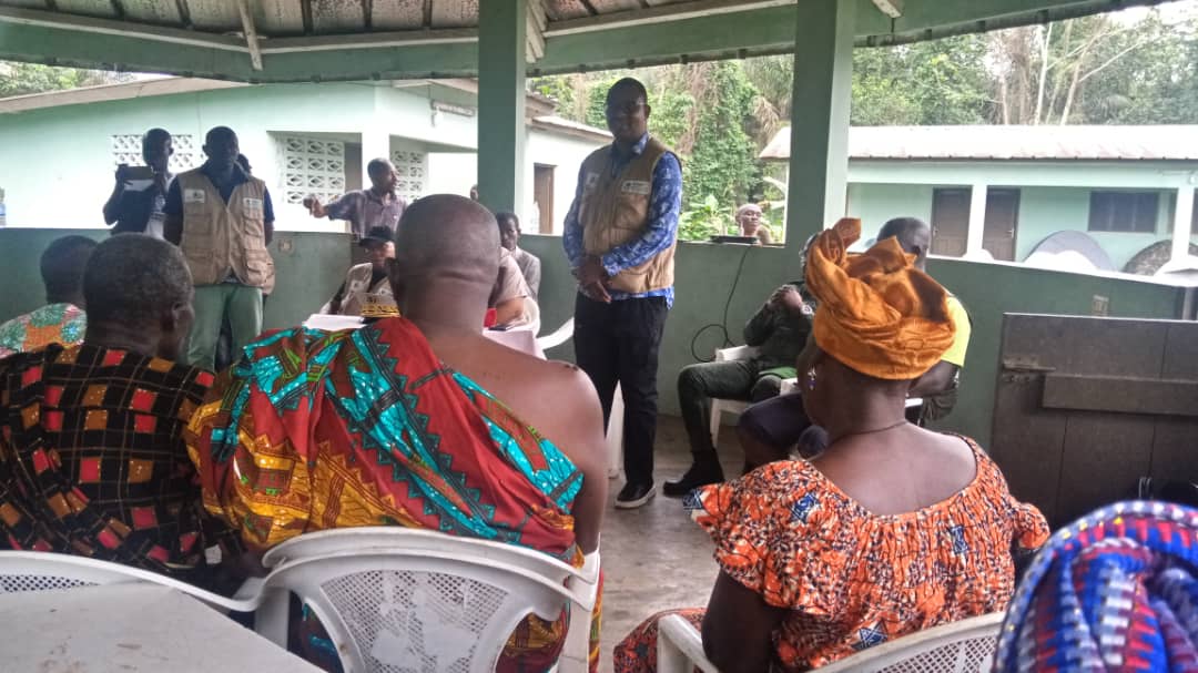 Journée de conservation avec le RASAP-CI. 

La Journée de conservation des primates de la FMTE a bien débuté ce samedi 24 août 2024, dans le Village de Dohouan.

#Conservation #Primates #FMTE