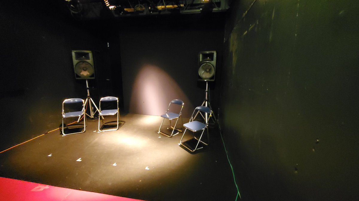Ueda_0122's tweet photo. 怪獣シアターに行って来ました！ 観客にストーリー展開を任せる！ 斬新で面白かったです！ 

ベルさん、Twitterではめっちゃ絡んでいましたが、今回生で初めて見ました！

凄い声量、表情格好いいと思いました。汗だくになって演技に打ち込む姿は役に生きている感じがしました！

#UnitNA
#あの世面接 https://t.co/FAYcSDnXXX
