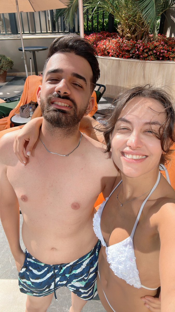 Luckymiilad's tweet photo. Summer Time Sadness 
☀️👙🍉 https://t.co/GbJrR584sZ