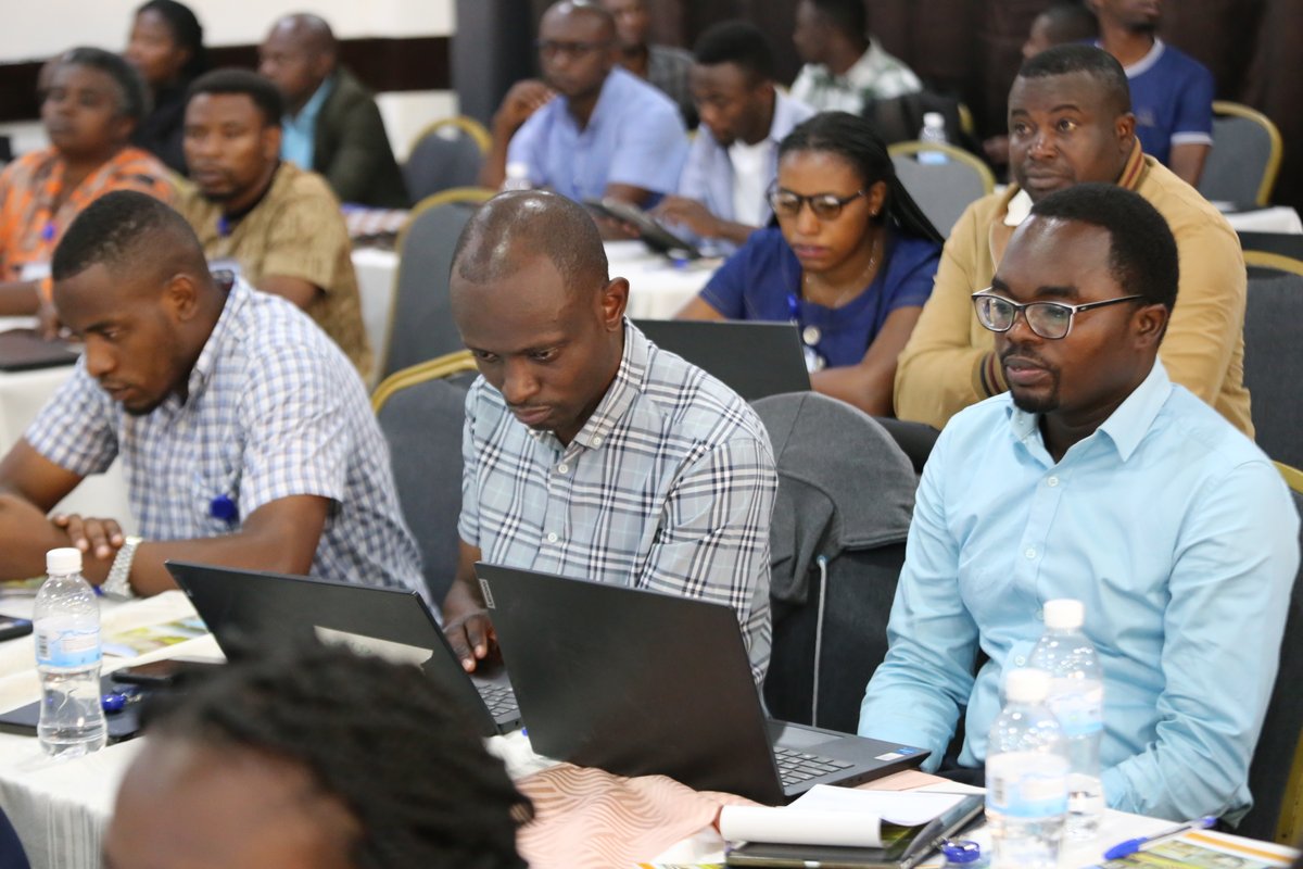 REBRwanda's tweet photo. Today, REB in partnership with @Rwanda_PRISM organised a digital exercises development workshop for Principals in charge of studies, IT Managers and tutors who teach Mathematics, Integrated Science and TMP of Math and SET. @mbanelson https://t.co/KsCRe7UFTI