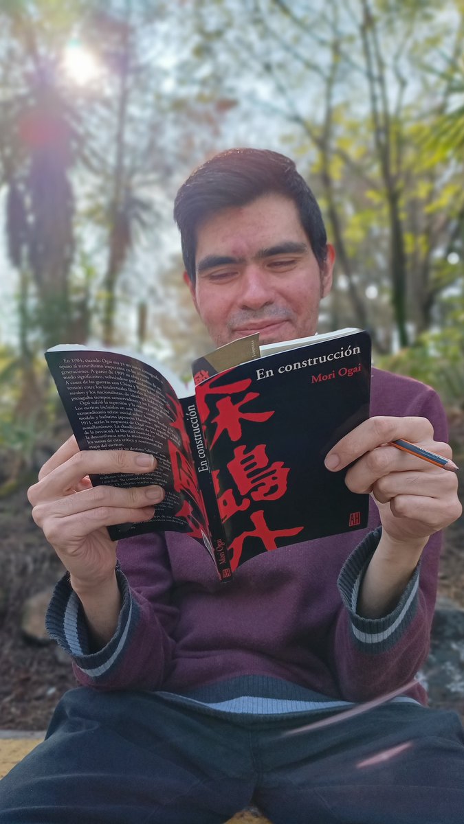 enlamirade34761's tweet photo. Distintos espacios, siempre son buenos para leer. Hoy 24 de Agosto se celebra el día del lector... Y eso sí siempre hay disfrutar de los libros y la lectura...
#diadellector
#agosto
#fotos
#bibliotecavasconcelos
#elpendulo
#books
#libros https://t.co/7PGNAGnOBp