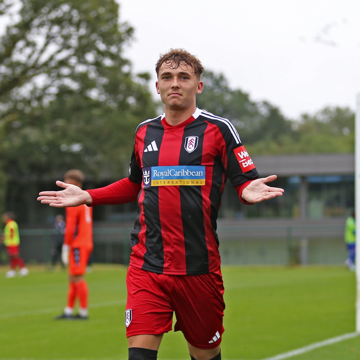 FulhamAcademy's tweet photo. Šekularac ⚽️⚽️
Osmand ⚽️⚽️
Works ⚽️

#FFCU21s start the #PL2 season with a fantastic 5-1 win over Reading! 🙌 https://t.co/KrNXWQ4w1j