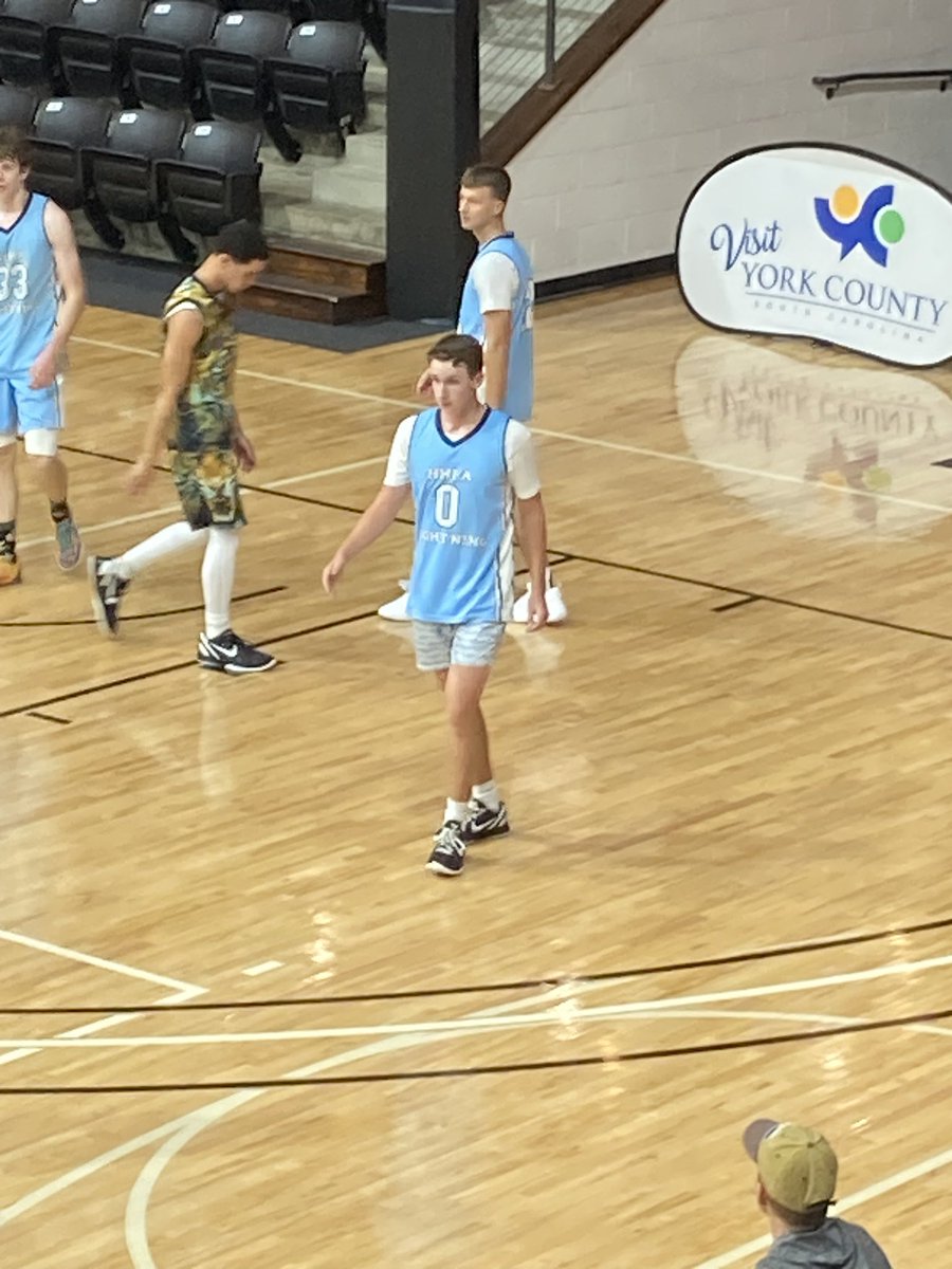 2026 Luke Rullo has a smooth game for HHBA Lightening. Great floor vision and knocks down shots. Off to a hot start leading the way.

#BIGSHOTS #ROCKHILLFINALE