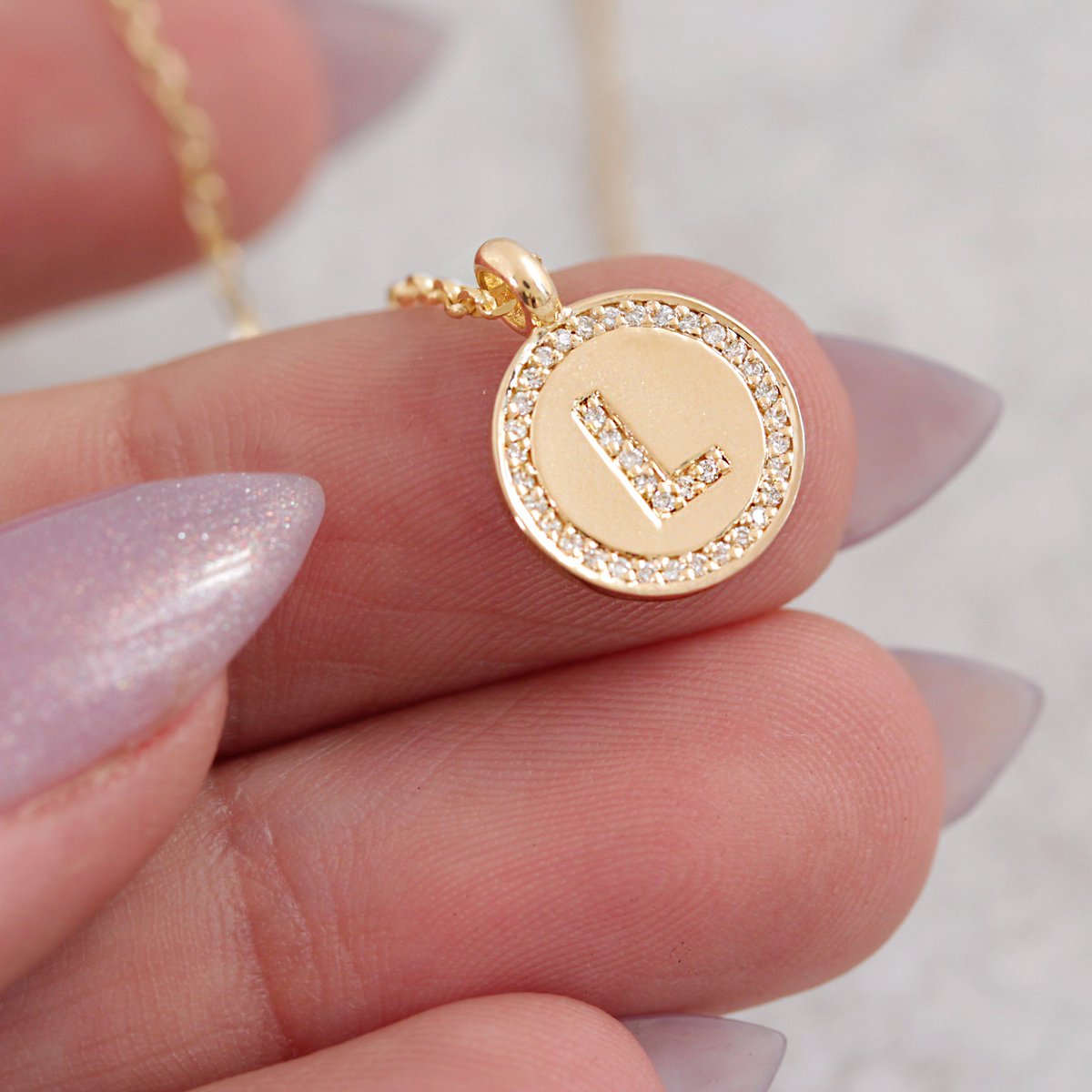 SillyShiny's tweet photo. Hi! Nothing is more impressive than a top-quality, luxurious, thoughtful gift. This awesome Personalized Diamond Initial Charm Small Gold Coin.
https://t.co/Qex5XCFgWi
#InitialJewelry #PersonalizedDiamonds https://t.co/B3zCVRkC2o