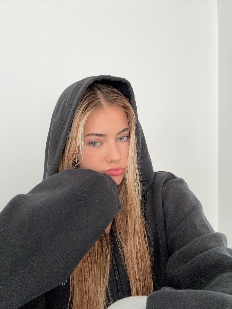 Tatianakaer tweet media