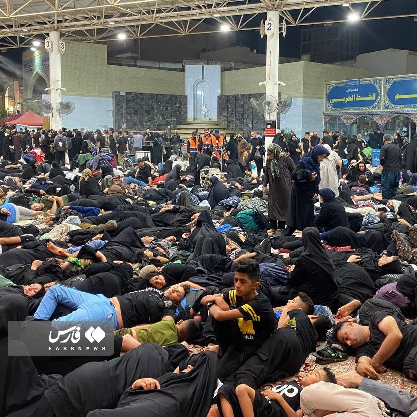 بسیجیای دانشگاه شریف که بخاطر مختلط شدن سلف‌سرویس دانشگاه عزا گرفته بودن الان اربعین با کنار هم خوابیدن زن و مرد تو کربلا اوکی‌ان؟