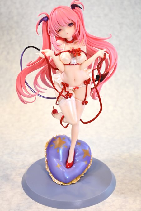 脅威の1/6サイズ7000円フィギュアのルルムさん開封
うまく撮れなくて割愛してるけど更にドールアイ仕様の顔パーツ付き
このクオリティでこの値段ってどうやって作ってるの… 