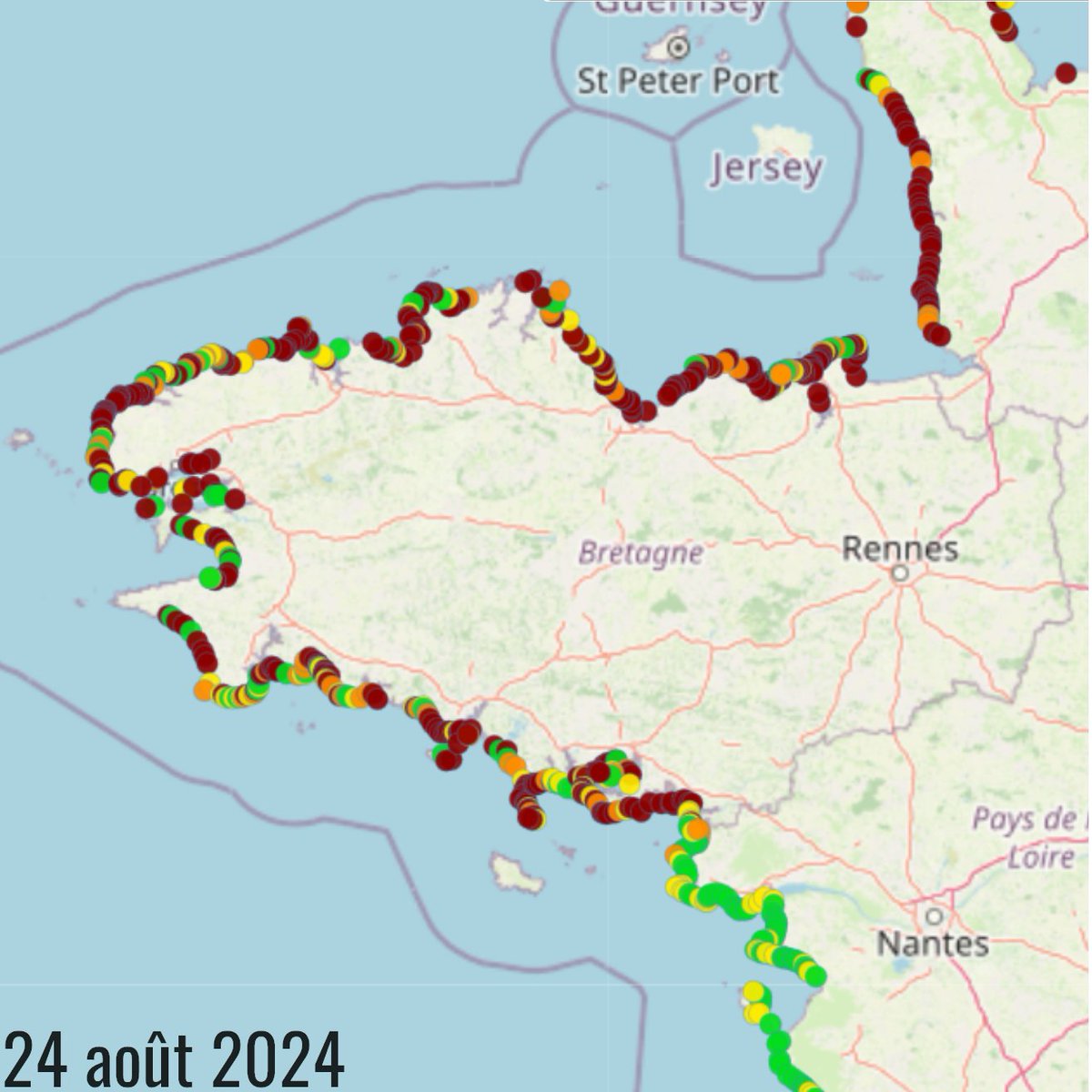 Le comité régional du tourisme ne diffusera pas cette carte. Et pour cause, chaque point bordeaux représente une plage où le risque de pollution bactériologique est élevé, d'après le site Prévi-baignade. 🧪