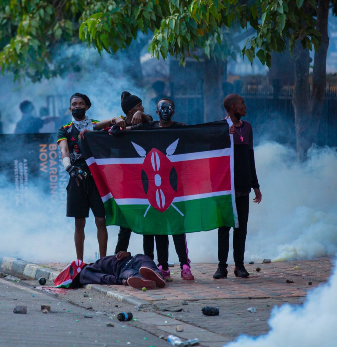 nashohmy's tweet photo. Never forget that we saw a human being’s brains sprayed out in the road, in front of Parliament. #RutoMustGo https://t.co/ukSn4CtR1Y