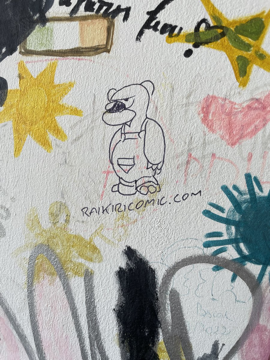 RaichiousMatt's tweet photo. Always keep a sharpie handy.
Never know when you can wall doodle https://t.co/SubyKbldJS